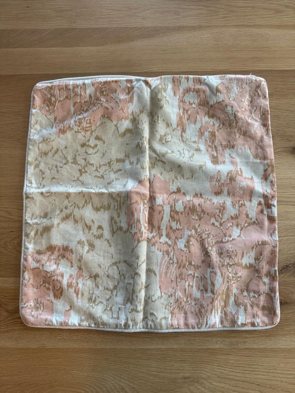 Soft Abstract Pattern Square Cloth in Cream and Peach
